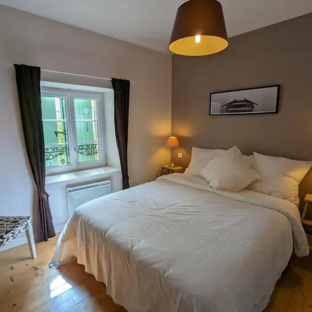 Landhuis Charmante Maison En Pierre Avec Jardin Clos, Animaux Acceptes - Fr-1-653-91 *
