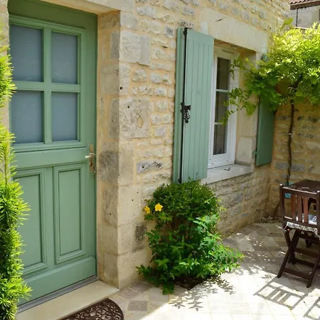 Tatil Evi Charmante Maison En Pierre Avec Cour Privee, Equipements Bebe, Velos, Proche De La Charente - Fr-1-653-91