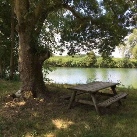 Charmante Maison En Pierre Avec Cour Privee, Equipements Bebe, Velos, Proche De La Charente - Fr-1-653-91 Tatil Evi Coulonges (Charente)