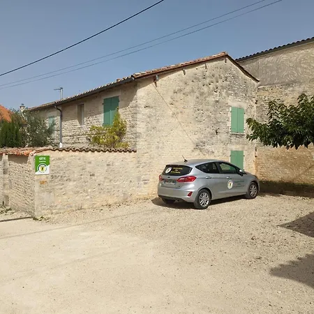 Tatil Evi Charmante Maison En Pierre Avec Cour Privee, Equipements Bebe, Velos, Proche De La Charente - Fr-1-653-91 *