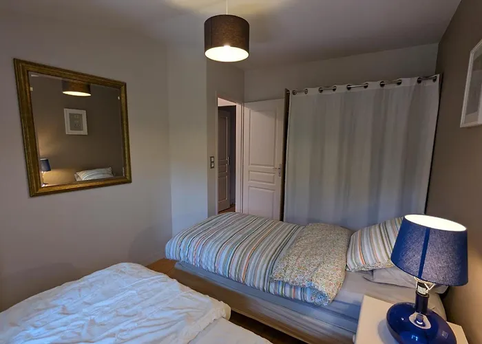 Сasa de vacaciones Charmante Maison En Pierre Avec Vélos Et Jardin Privé En Charente - Fr-1-653-91 Coulonges (Charente)