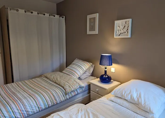 Charmante Maison En Pierre Avec Vélos Et Jardin Privé En Charente - Fr-1-653-91 *