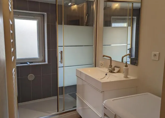 Charmante Maison En Pierre Avec Vélos Et Jardin Privé En Charente - Fr-1-653-91