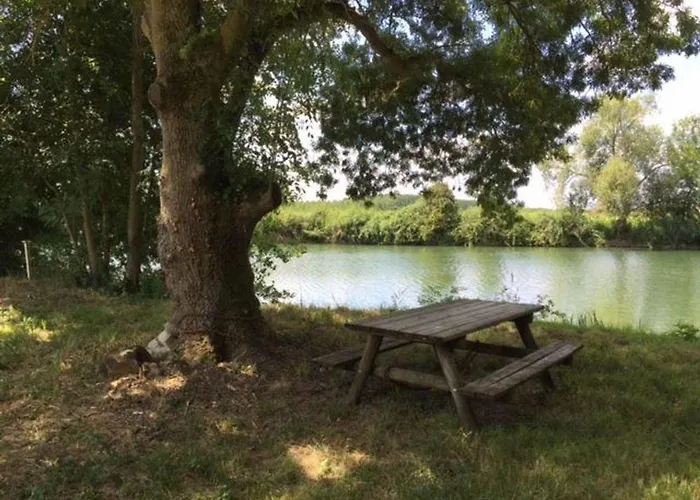 Charmante Maison En Pierre Avec Vélos Et Jardin Privé En Charente - Fr-1-653-91 Сasa de vacaciones Coulonges (Charente)