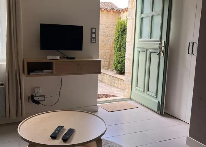 Charmante Maison En Pierre Avec Vélos Et Jardin Privé En Charente - Fr-1-653-91 Сasa de vacaciones